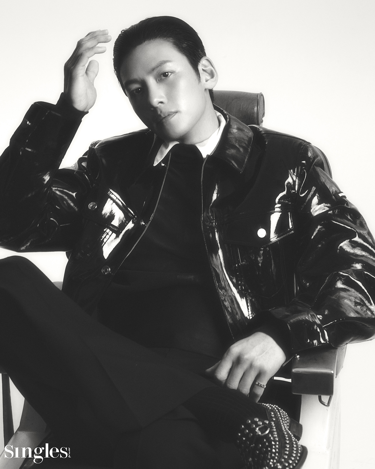 지창욱의 싱글즈 화보 이미지, 지창욱, 지창욱화보, 지창욱싱글즈, 최악의 악, 조각도시 